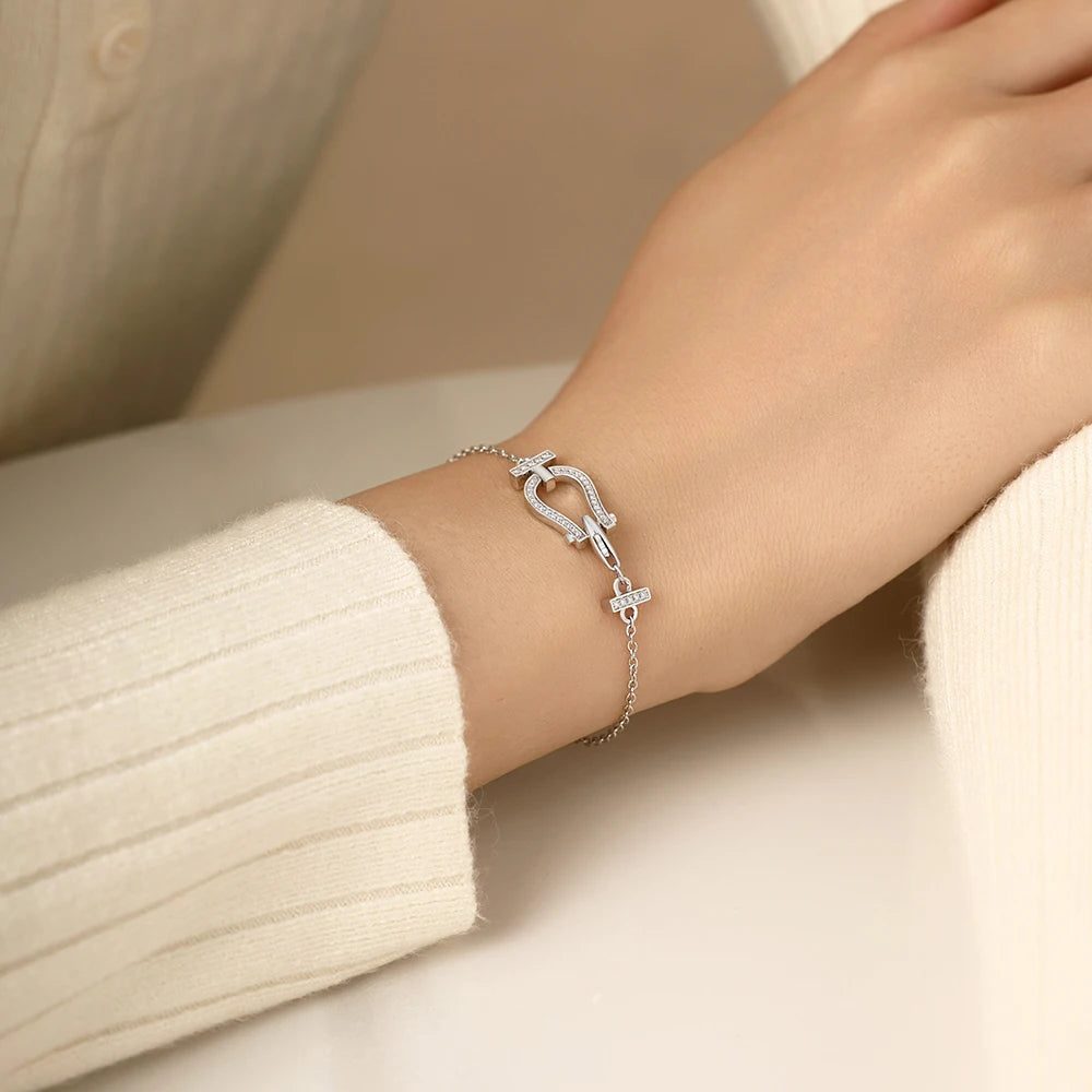 MINTYBOX Horseshoe Clasp Pave Moissanite Bracelet 925 Sterling Silver